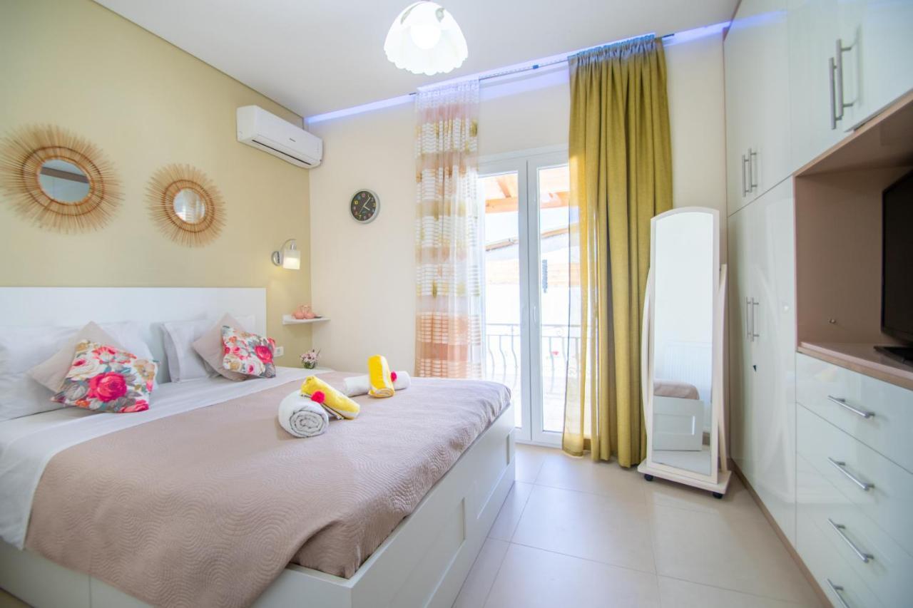 Private Villa Bella Luna ไซคิย์นธอสทาวน์ ภายนอก รูปภาพ