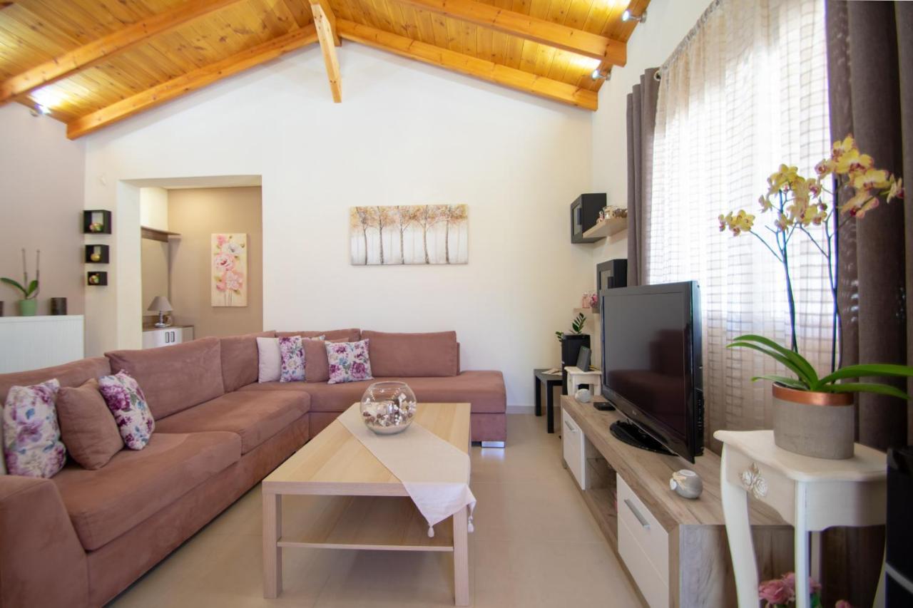 Private Villa Bella Luna ไซคิย์นธอสทาวน์ ภายนอก รูปภาพ