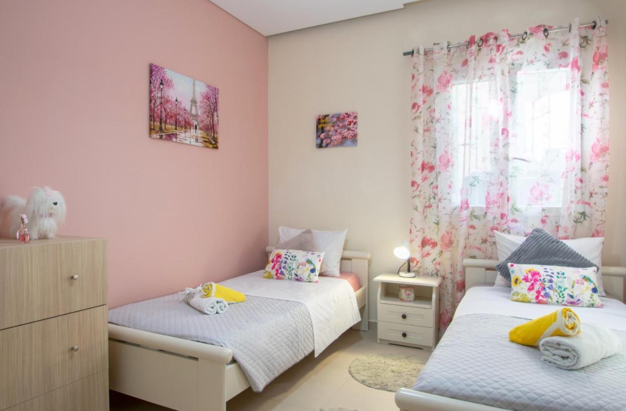 Private Villa Bella Luna ไซคิย์นธอสทาวน์ ภายนอก รูปภาพ