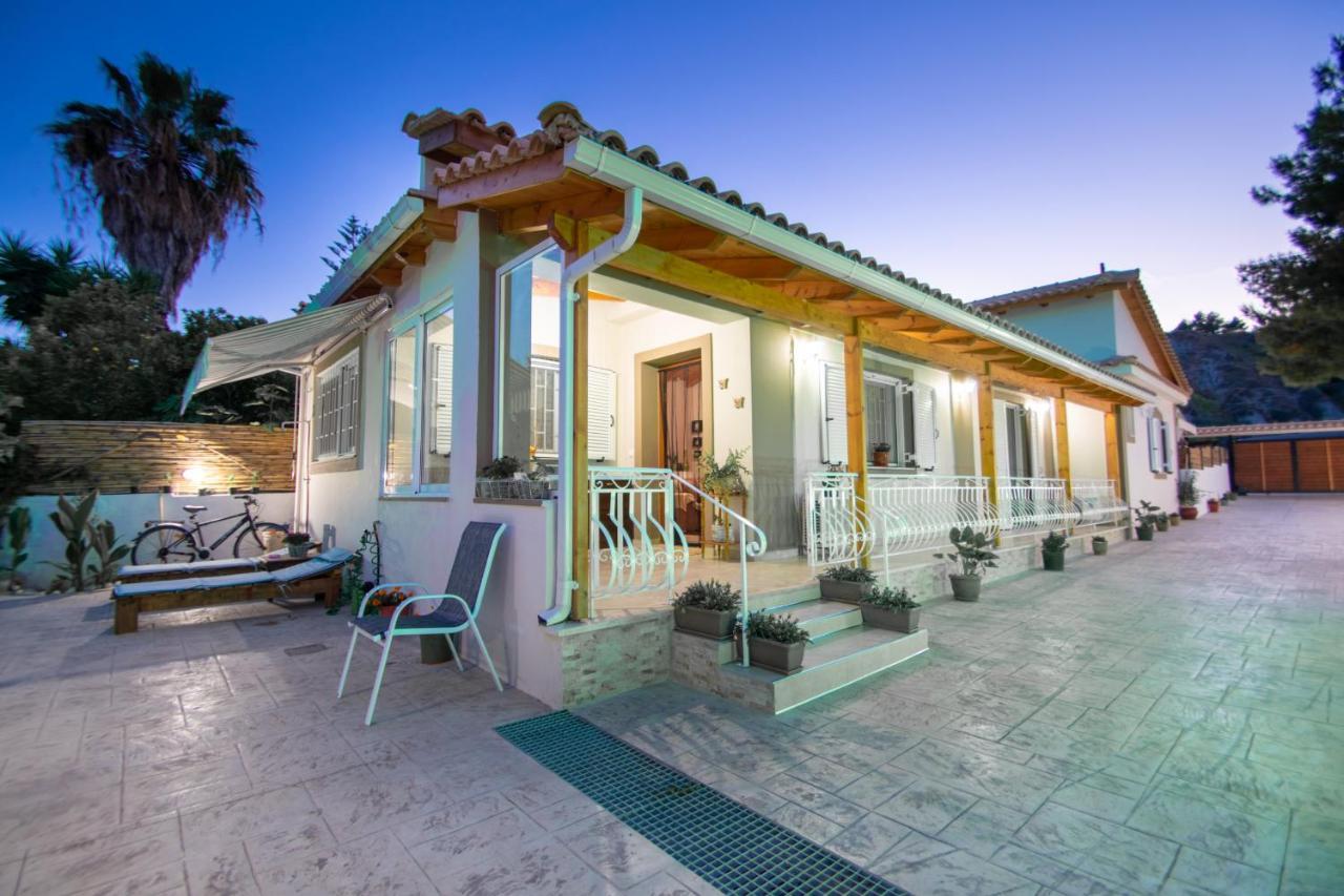 Private Villa Bella Luna ไซคิย์นธอสทาวน์ ภายนอก รูปภาพ